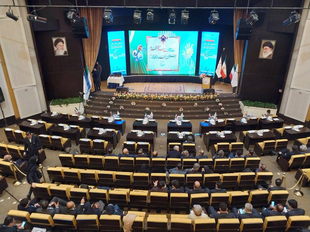 آغاز به کار اولین همایش و نمایشگاه پتروفن آغاز به کار اولین همایش و نمایشگاه پتروفن