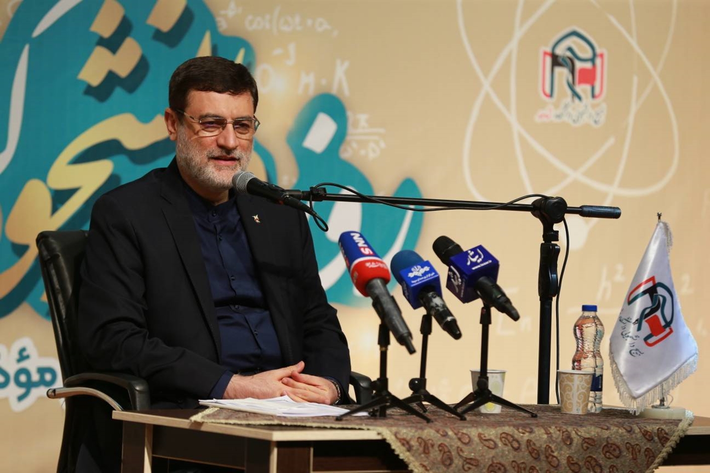 بررسی‌ها، رشد بانک دی را در حوزه‌های مختلف نشان می‌دهد