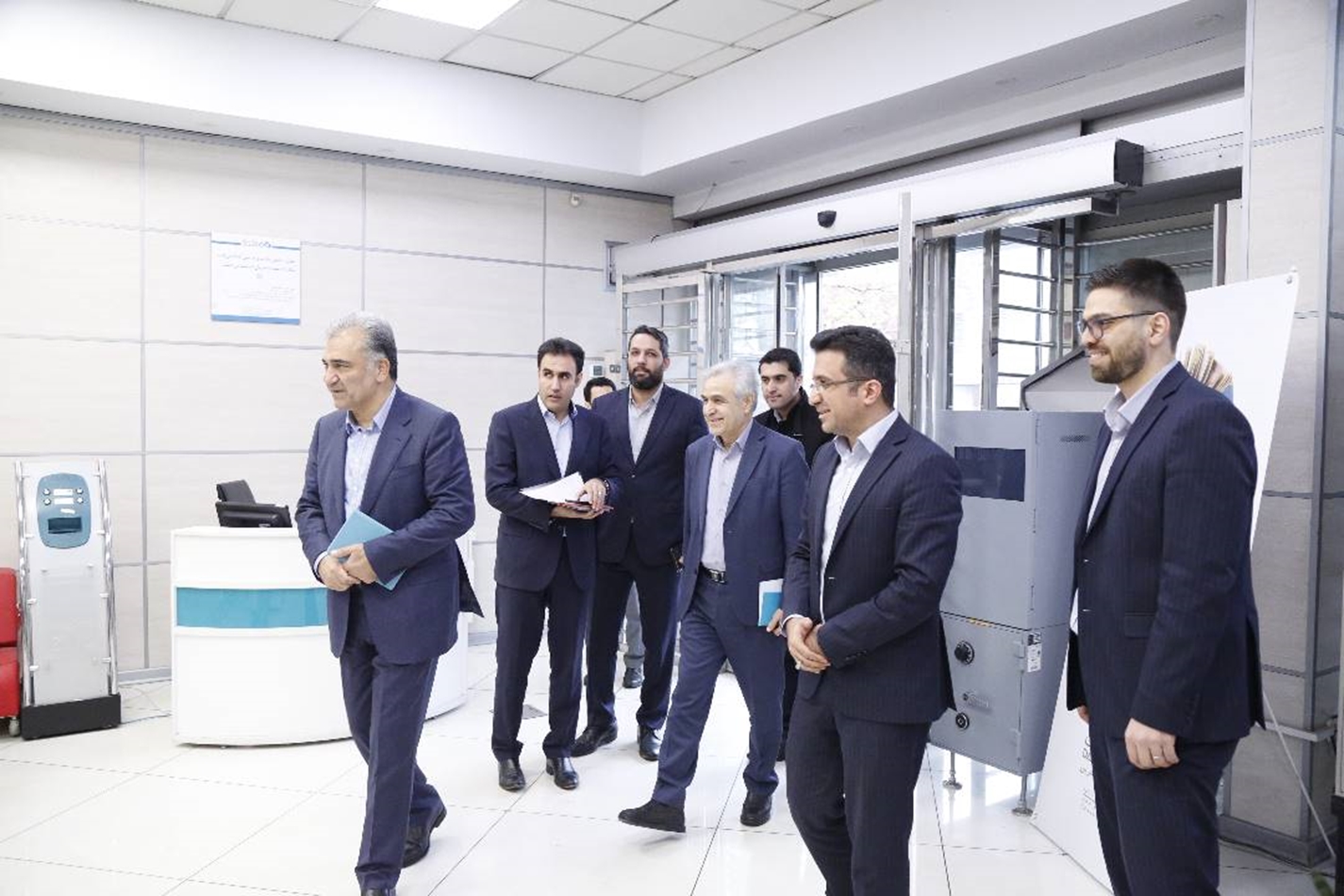 بازدید نوروزی مدیر عامل از شعب و واحدهای ستادی کشیک بانک دی