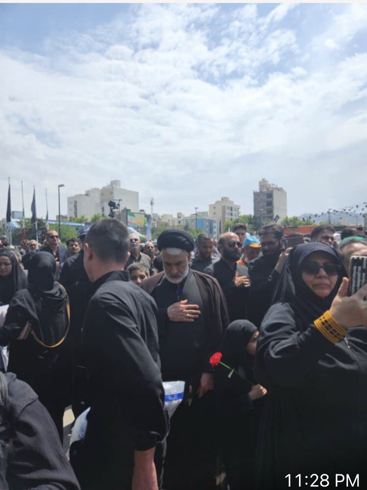 حضور مدیر عامل موسسه اعتباری ملل، در مراسم تشییع رییس جمهور فقید حضور مدیر عامل موسسه اعتباری ملل، در مراسم تشییع رییس جمهور فقید