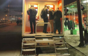 استقرار خودپردازهای سیار بانک ملت در مناطق مرزی با کشور عراق استقرار خودپردازهای سیار بانک ملت در مناطق مرزی با کشور عراق