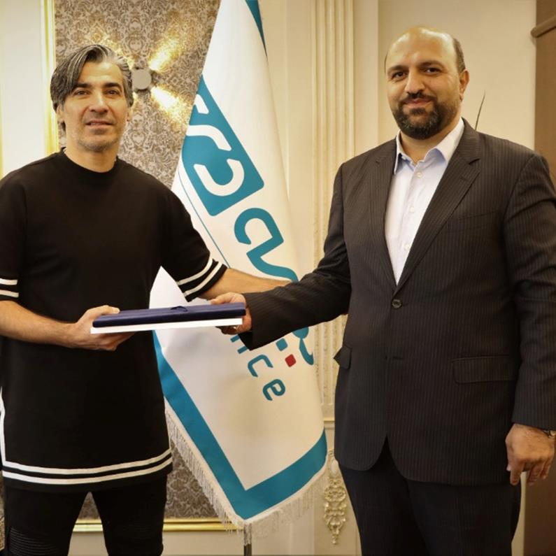 وحید شمسایی به خانواده بزرگ بیمه دی پیوست وحید شمسایی به خانواده بزرگ بیمه دی پیوست