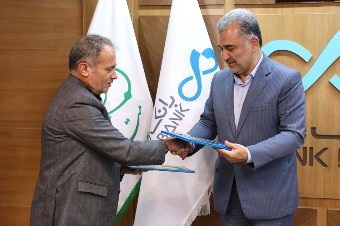 انعقاد تفاهم‌نامه همکاری میان بانک دی و شرکت متد