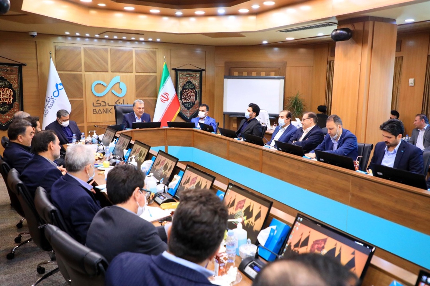 تاکید مدیر عامل بانک دی بر لزوم رعایت اصول حاکمیت شرکتی