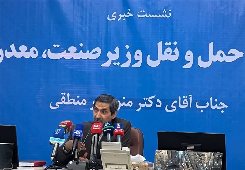 تحولات سیاسی در وزارت صمت با واردات خودرو مرتبط نیست/ خودروهای وارداتی ۲۰۰ میلیونی در راه است تحولات سیاسی در وزارت صمت با واردات خودرو مرتبط نیست/ خودروهای وارداتی ۲۰۰ میلیونی در راه است