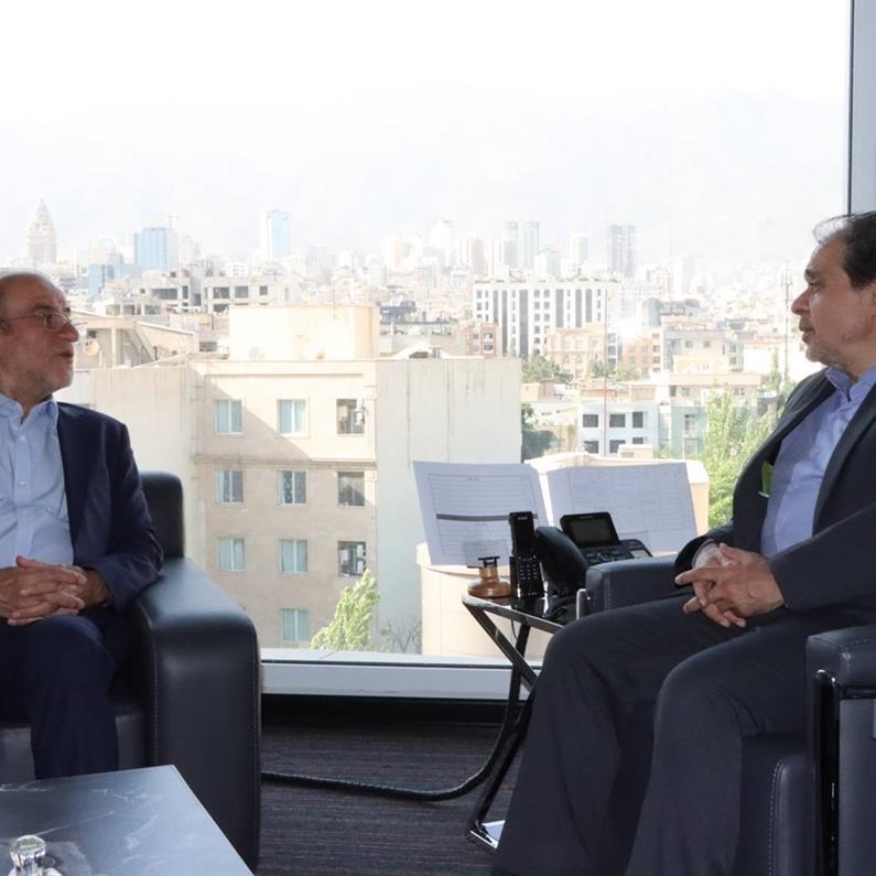 دیدار مدیر عامل بیمه دی با نمایندهی محترم مردم نهاوند دیدار مدیر عامل بیمه دی با نمایندهی محترم مردم نهاوند