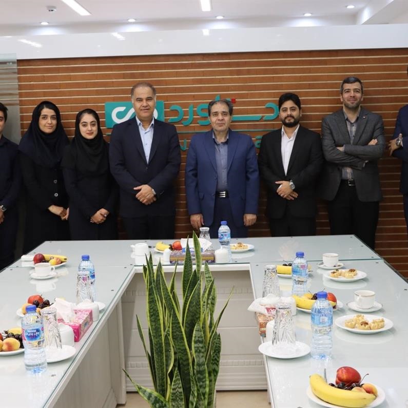 بازدید مدیر عامل بیمه دی از شرکتهای تابعه بازدید مدیر عامل بیمه دی از شرکتهای تابعه