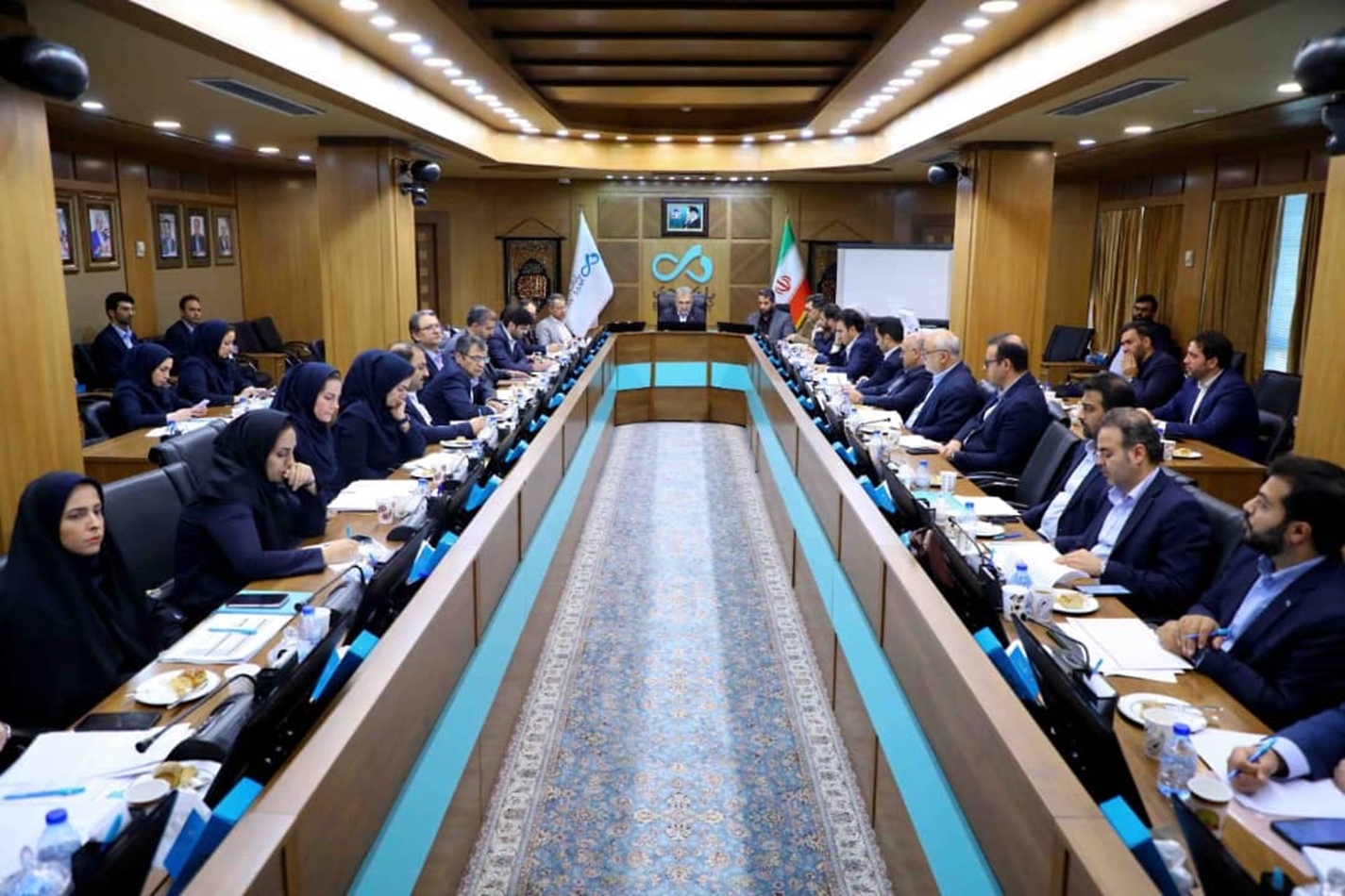 تأکید مدیر عامل بانک دی بر پیگیری جدی پرونده‌های مطالباتی