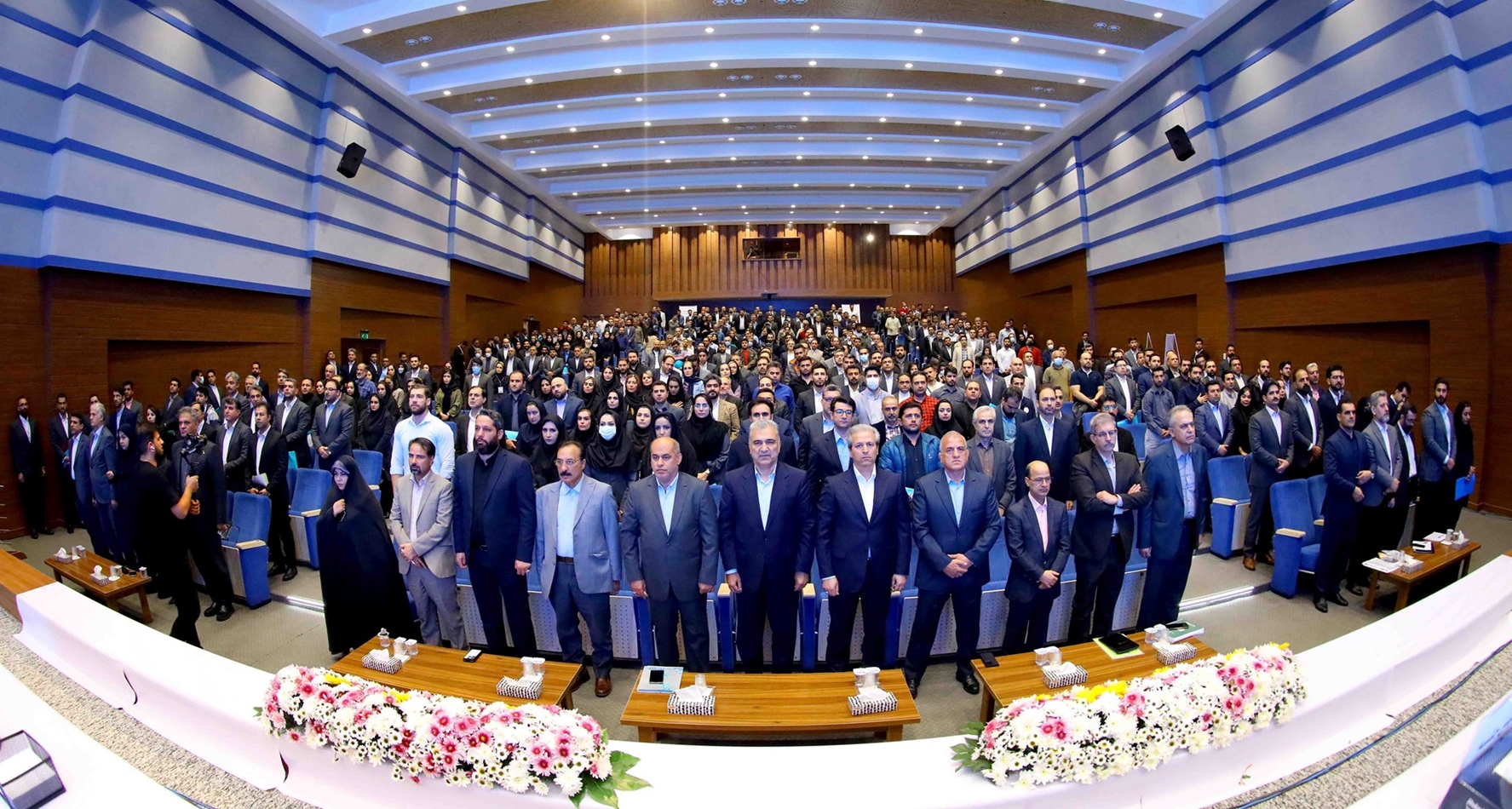 مجمع بانک دی برگزار شد