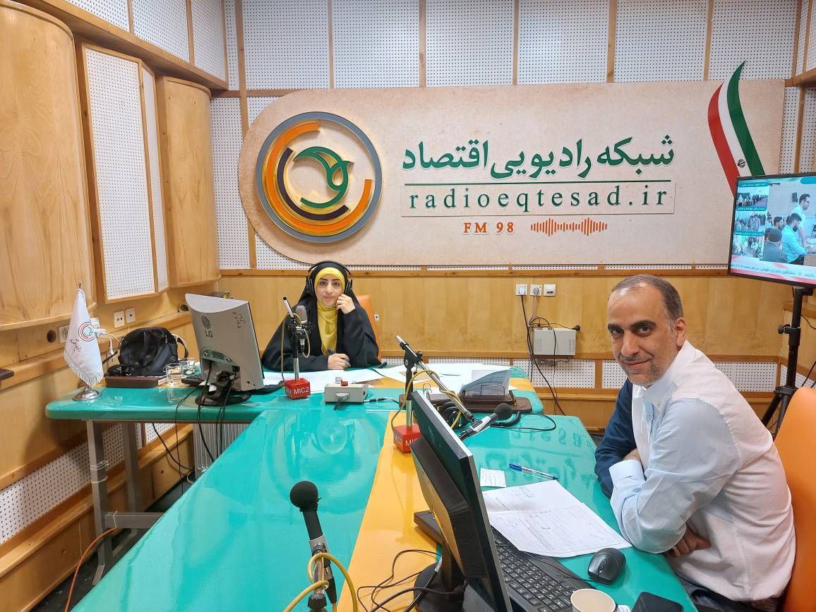 رادیو همگام با مردم در حماسه با شکوه روز انتخاب/برگزاری پویش و گفت و گو با رای اولی ها روی موج رادیو