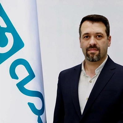 بازدید معاون توسعه بازار و خدمات پس از فروش شرکت بیمه دی از شرکت امید بنیان دی