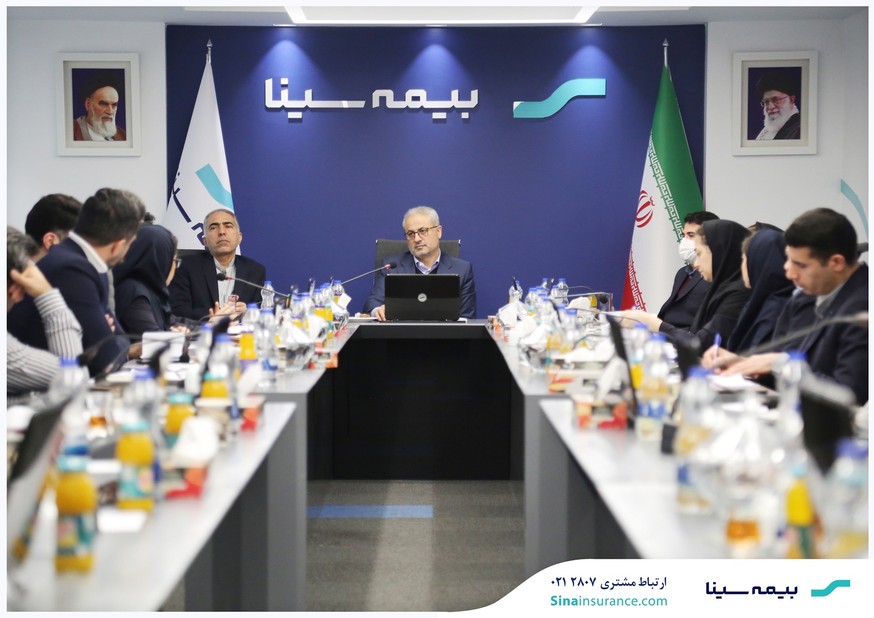 نشست رؤسای ادارات ستادی با مدیر عامل بیمه سینا