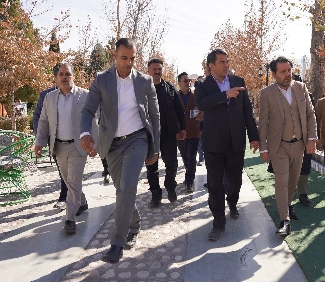 بازدید استاندار کرمان از طرح های عمرانی و گردشگری